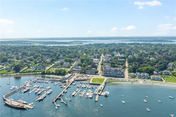 $950,000 | 78 Narragansett Avenue, Jamestown, RI 02835