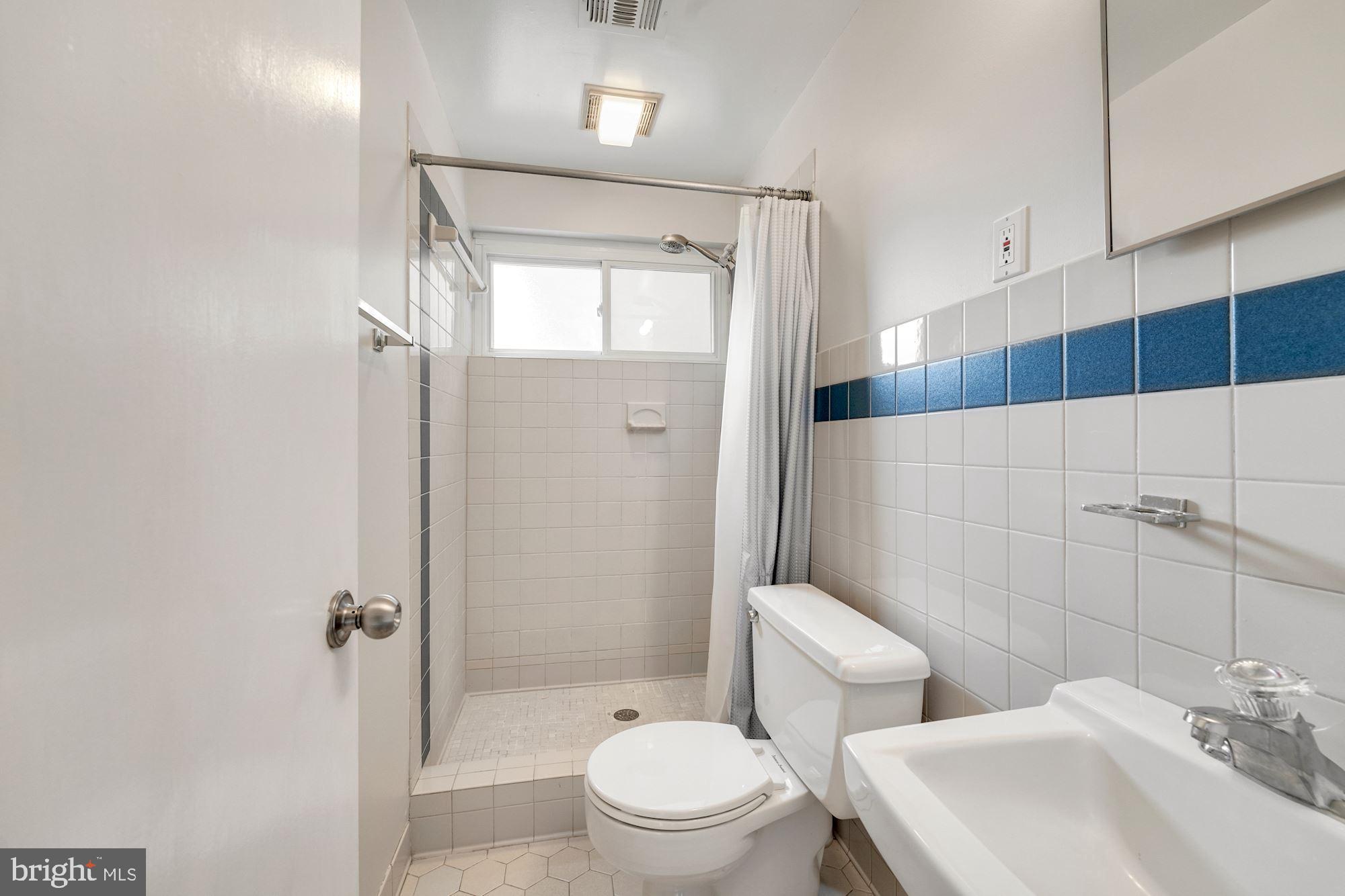 2610 Marcey Road Arlington, VA 22207 - Photo 27 of 49 Lower Level Full Bath - Great for Guests