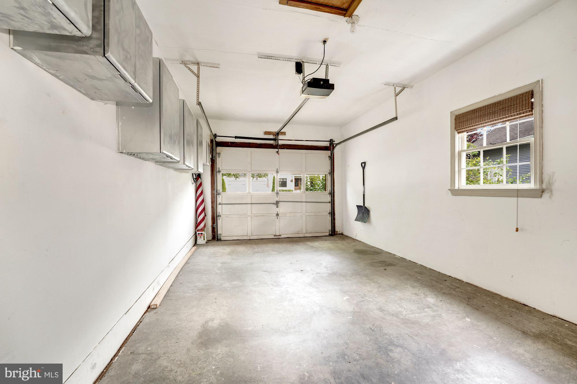 2610 Marcey Road Arlington, VA 22207 - Photo 4 of 49 Extended 1-car Garage with Interior Access
