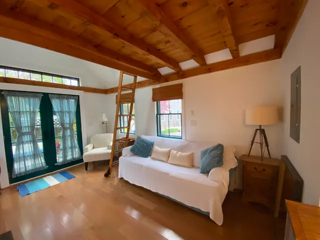 $1,825,000 | 15 Pt Judith Lane, Nantucket, MA 02554