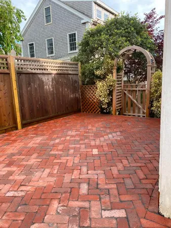 $1,825,000 | 15 Pt Judith Lane, Nantucket, MA 02554