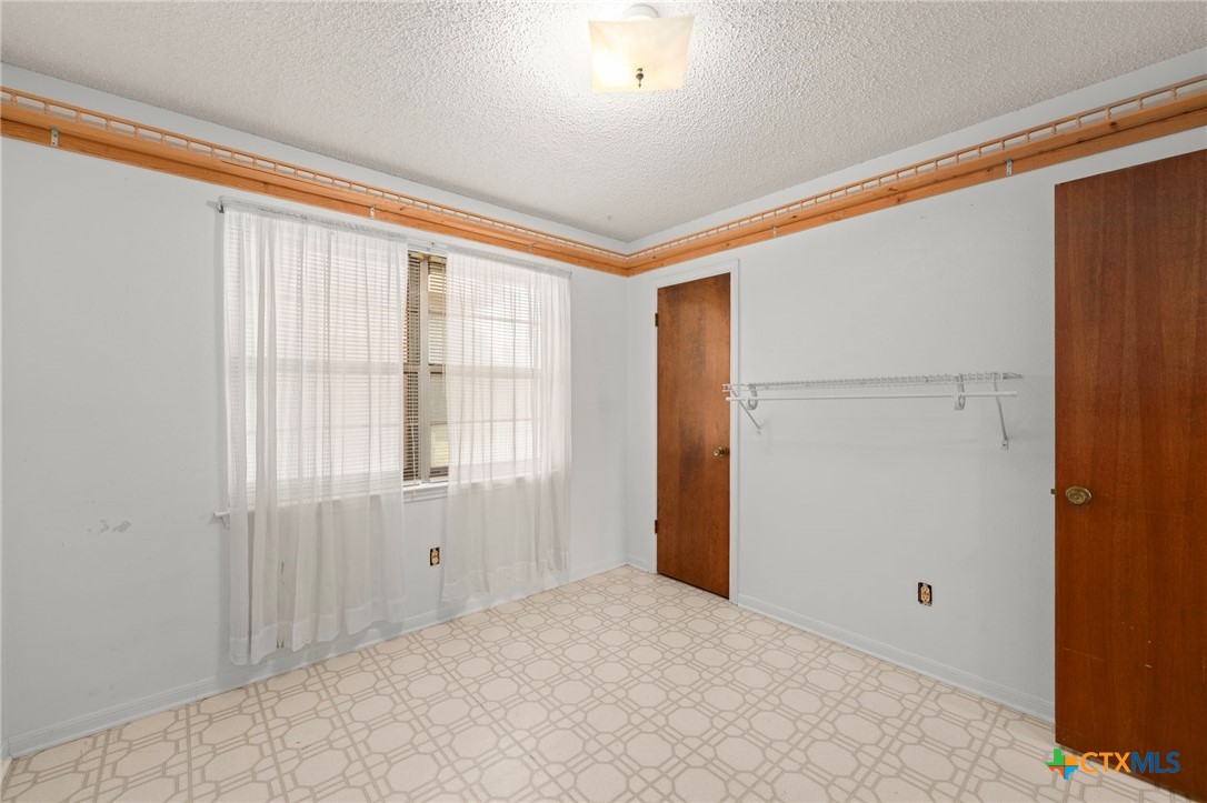 23168 Wolfridge Road Killeen, TX 76549 - Photo 16 of 40 Minor 2 Bedroom