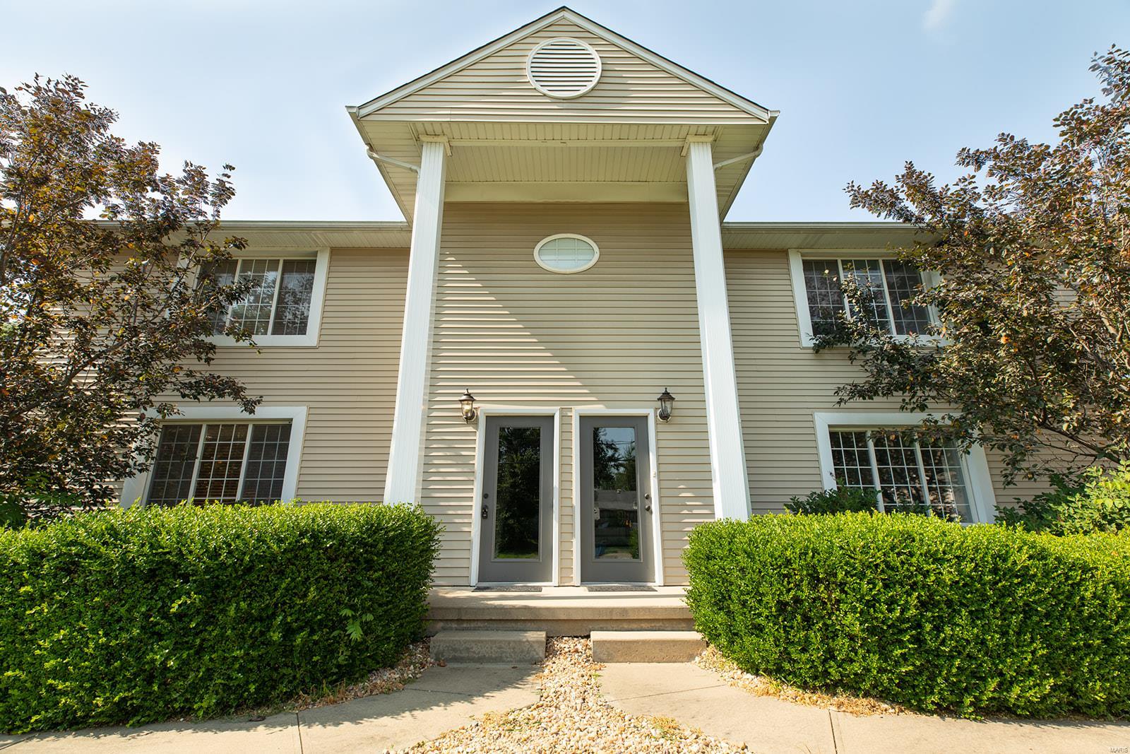 202 West Delmar Avenue, Unit B Godfrey, IL 62035 - Photo 5 of 36