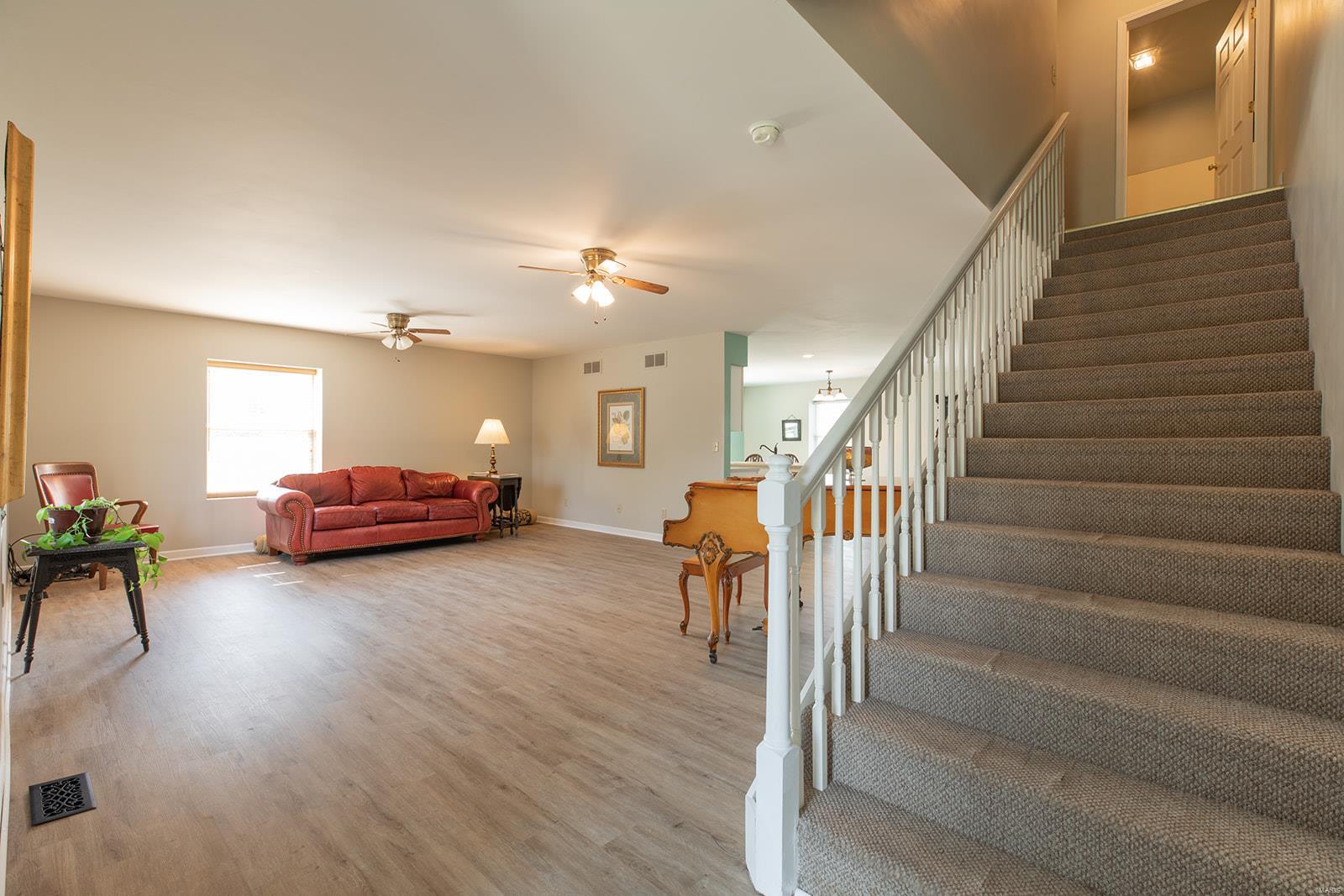 202 West Delmar Avenue, Unit B Godfrey, IL 62035 - Photo 10 of 36