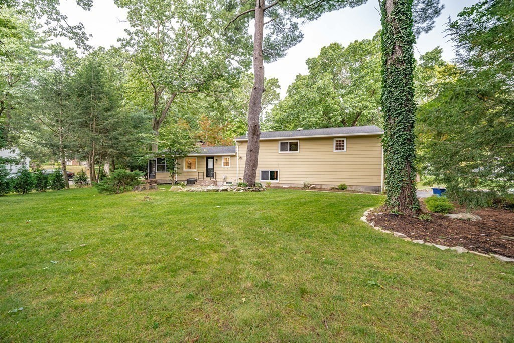 6 Longfellow Road Holyoke, MA 01040 - Photo 23 of 25
