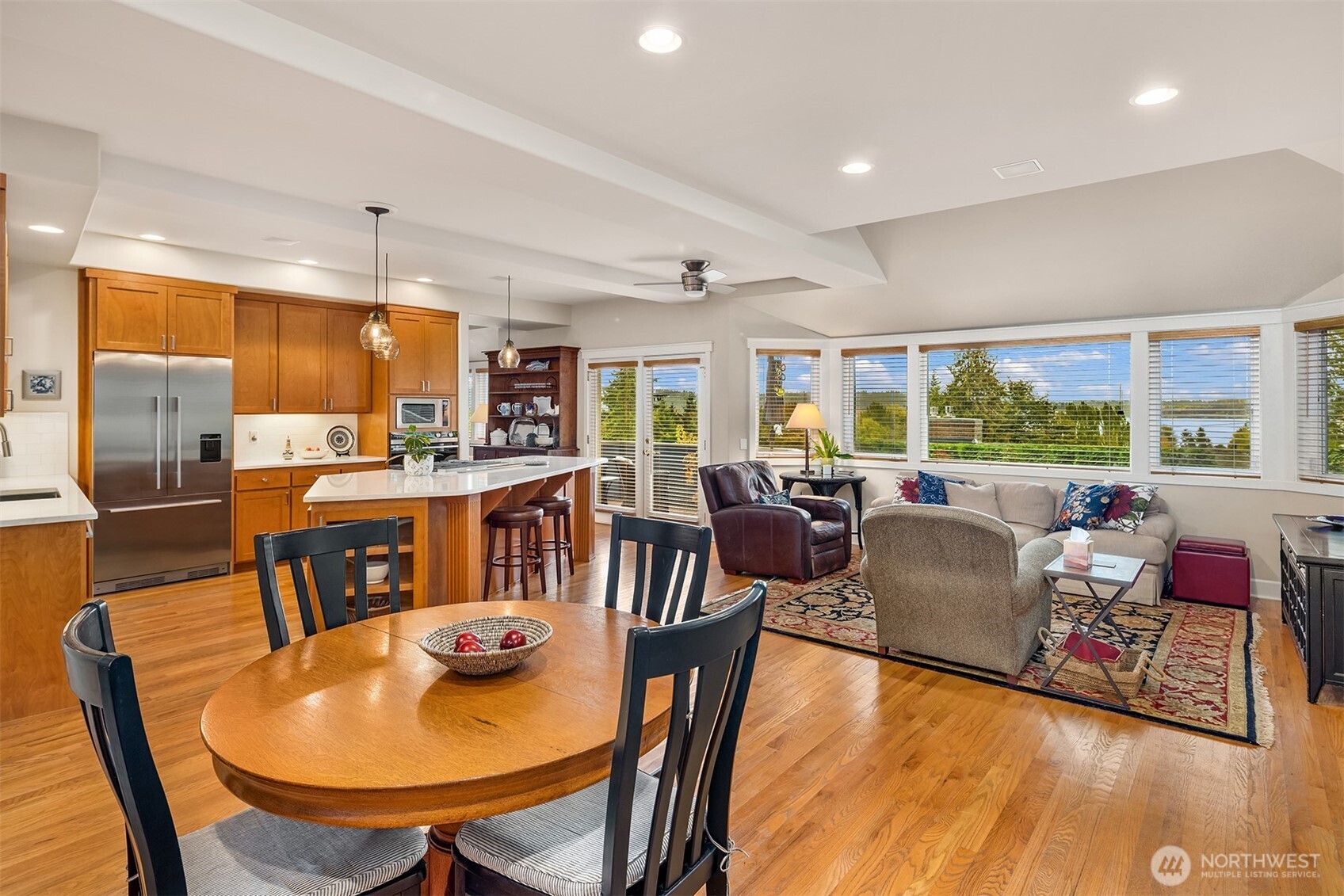 4411 Northeast 90th Street Seattle, WA 98115 - Photo 11 of 30