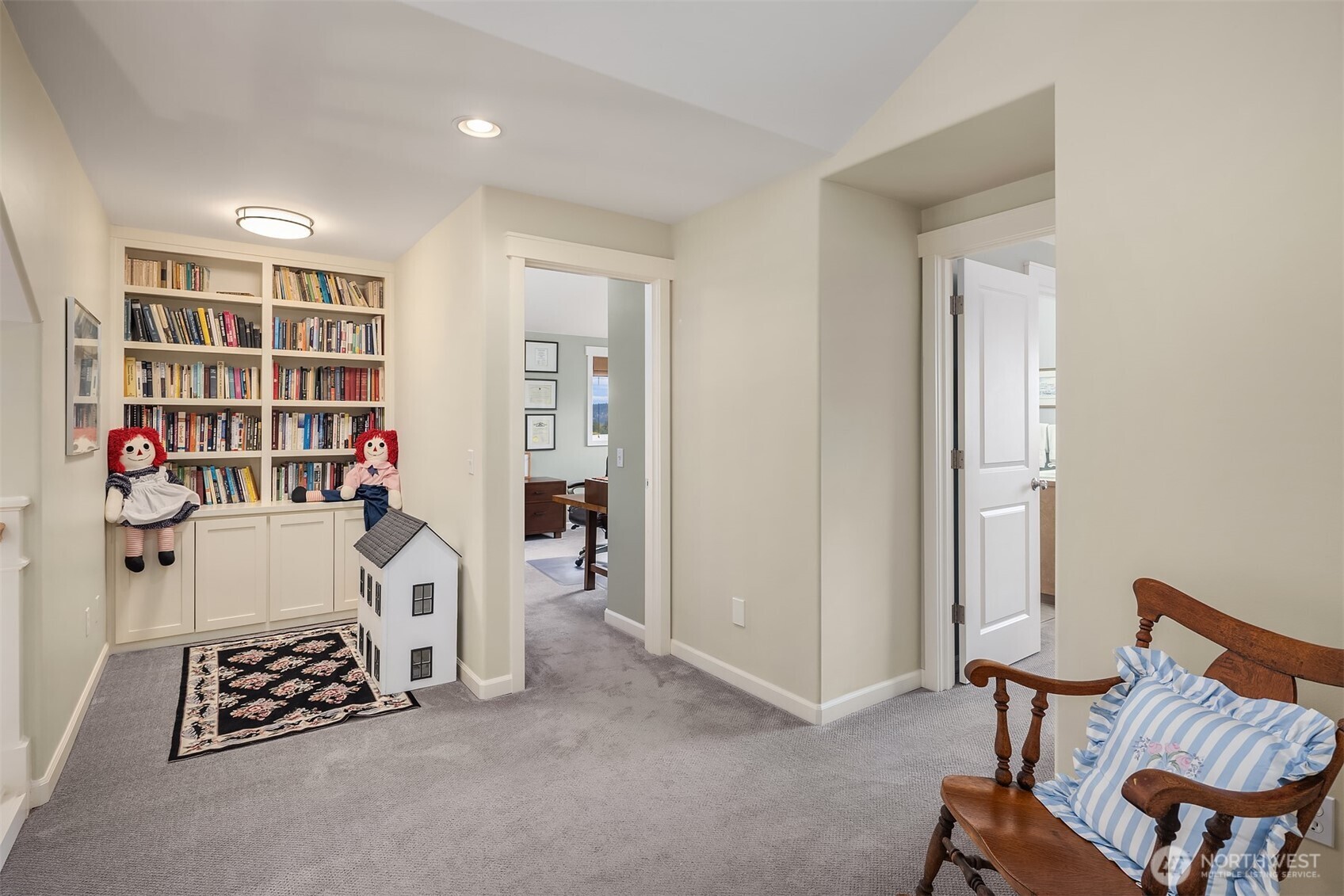 4411 Northeast 90th Street Seattle, WA 98115 - Photo 15 of 30