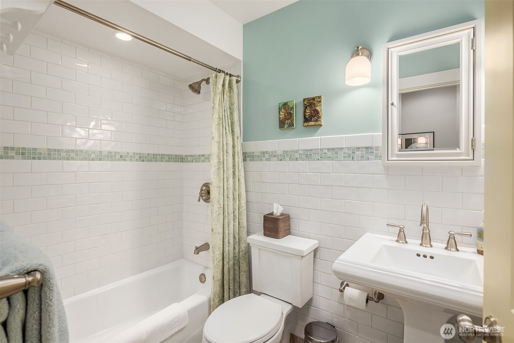 4411 Northeast 90th Street Seattle, WA 98115 - Photo 25 of 30