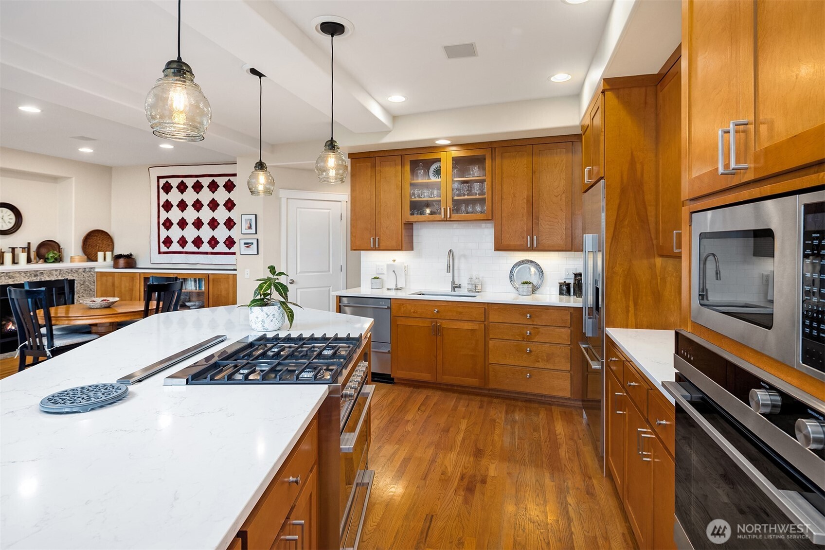 4411 Northeast 90th Street Seattle, WA 98115 - Photo 8 of 30