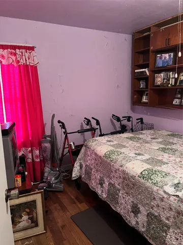 a bathroom with a sink and toilet