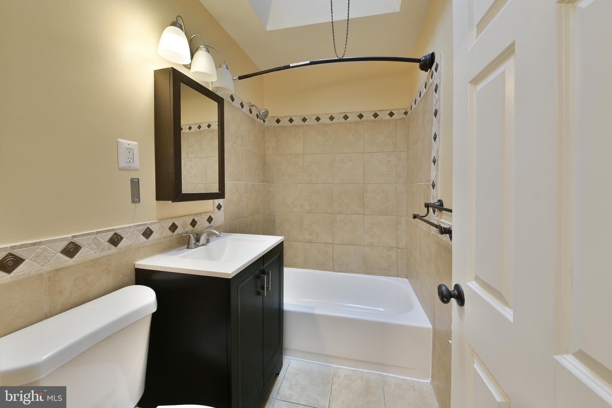 7537 Woolston Avenue Philadelphia, PA 19150 - Photo 14 of 27