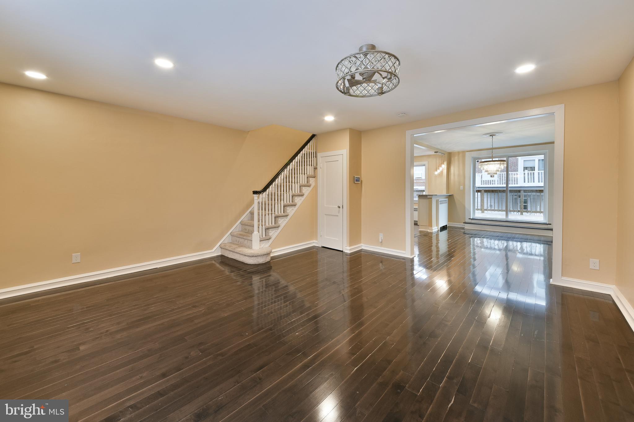 7537 Woolston Avenue Philadelphia, PA 19150 - Photo 4 of 27
