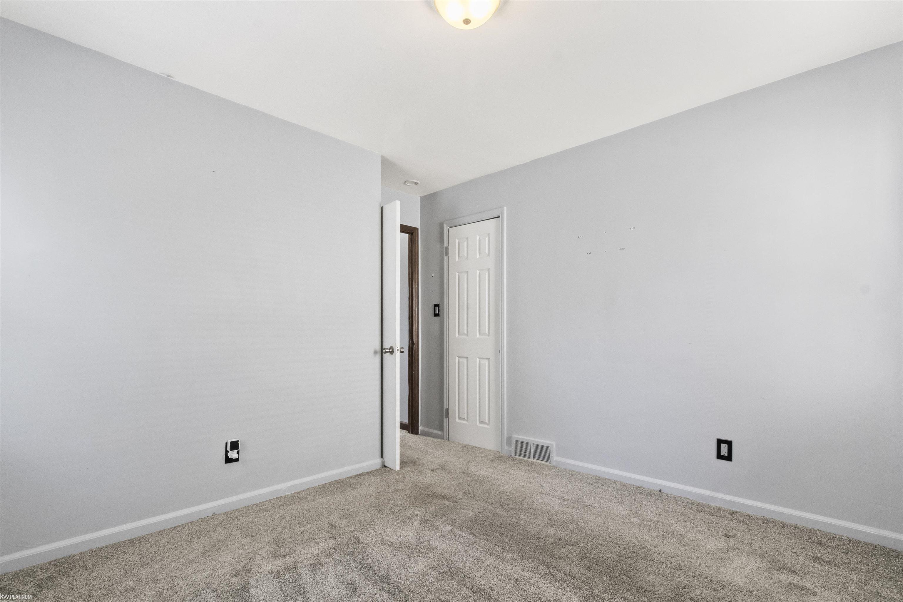 22062 Rausch Avenue Eastpointe, MI 48021 - Photo 17 of 23