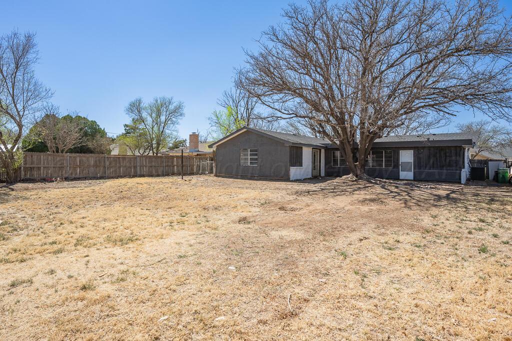 3411 Kingston Road Amarillo, TX 79109 - Photo 36 of 36 backyard 3