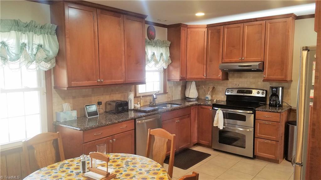1436 Wright Country Road Ramseur, NC 27316 - Photo 5 of 23 Gallery Image 5