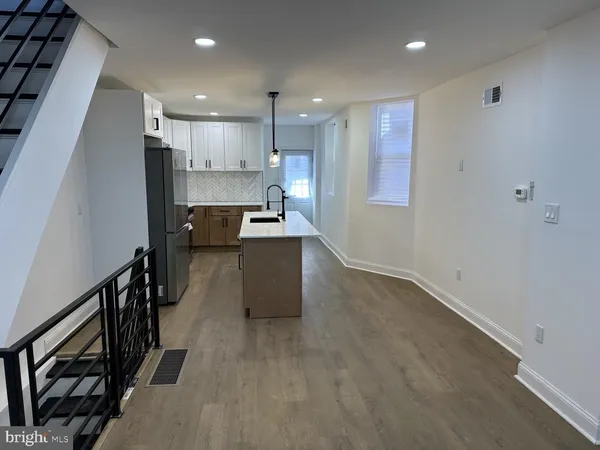 $289,999 | 5632 Larchwood Avenue, Philadelphia, PA 19143