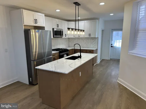$289,999 | 5632 Larchwood Avenue, Philadelphia, PA 19143