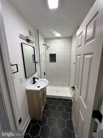 $289,999 | 5632 Larchwood Avenue, Philadelphia, PA 19143