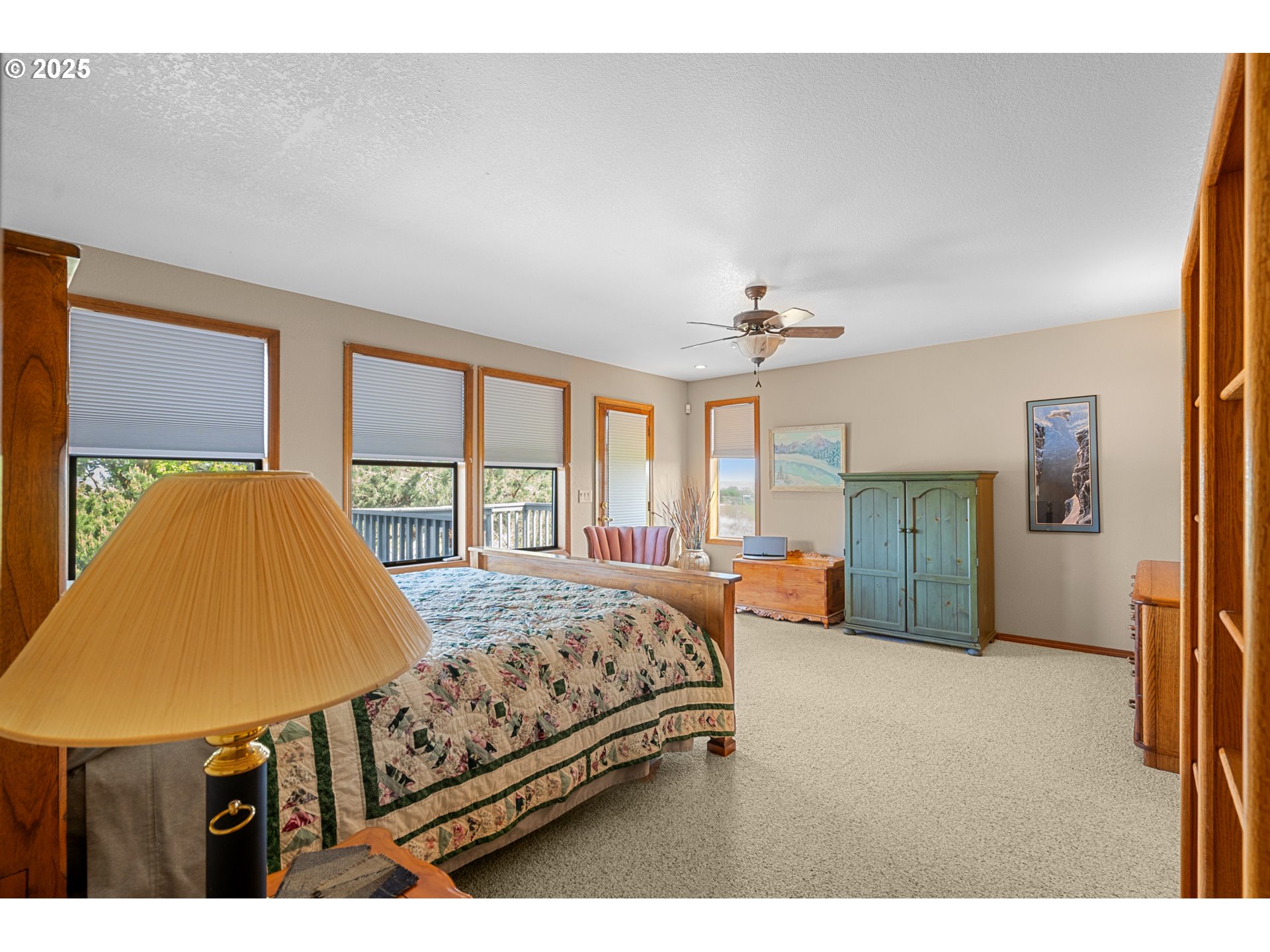 33551 East Progress Road Hermiston, OR 97838 - Photo 12 of 35 a bedroom with a bed and window