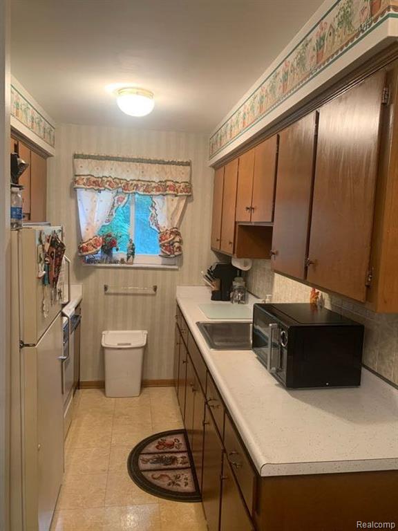 34500 Mulvey Road, Unit 11B Fraser, MI 48026 - Photo 9 of 11
