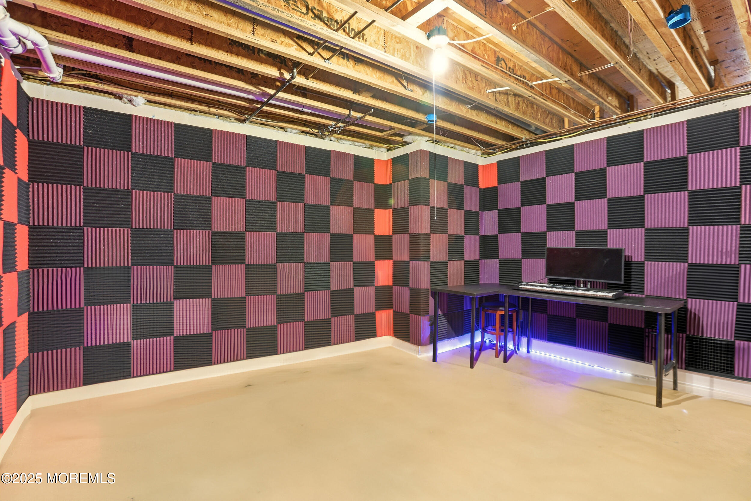 2 Woods Edge Drive Jackson, NJ 08527 - Photo 25 of 43 a bathroom with a bathtub and a shower