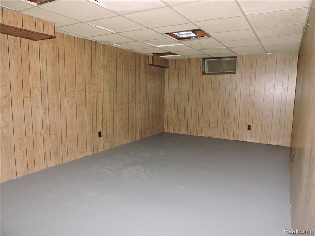 2173 Covert Road Burton, MI 48509 - Photo 29 of 35 29.JPG