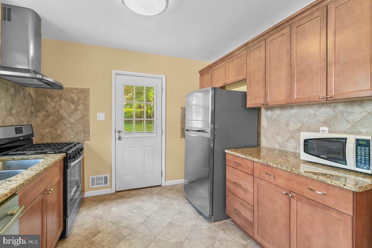 3930 Wendy Lane Silver Spring, MD 20906 - Photo 16 of 35 Gallery Image 16