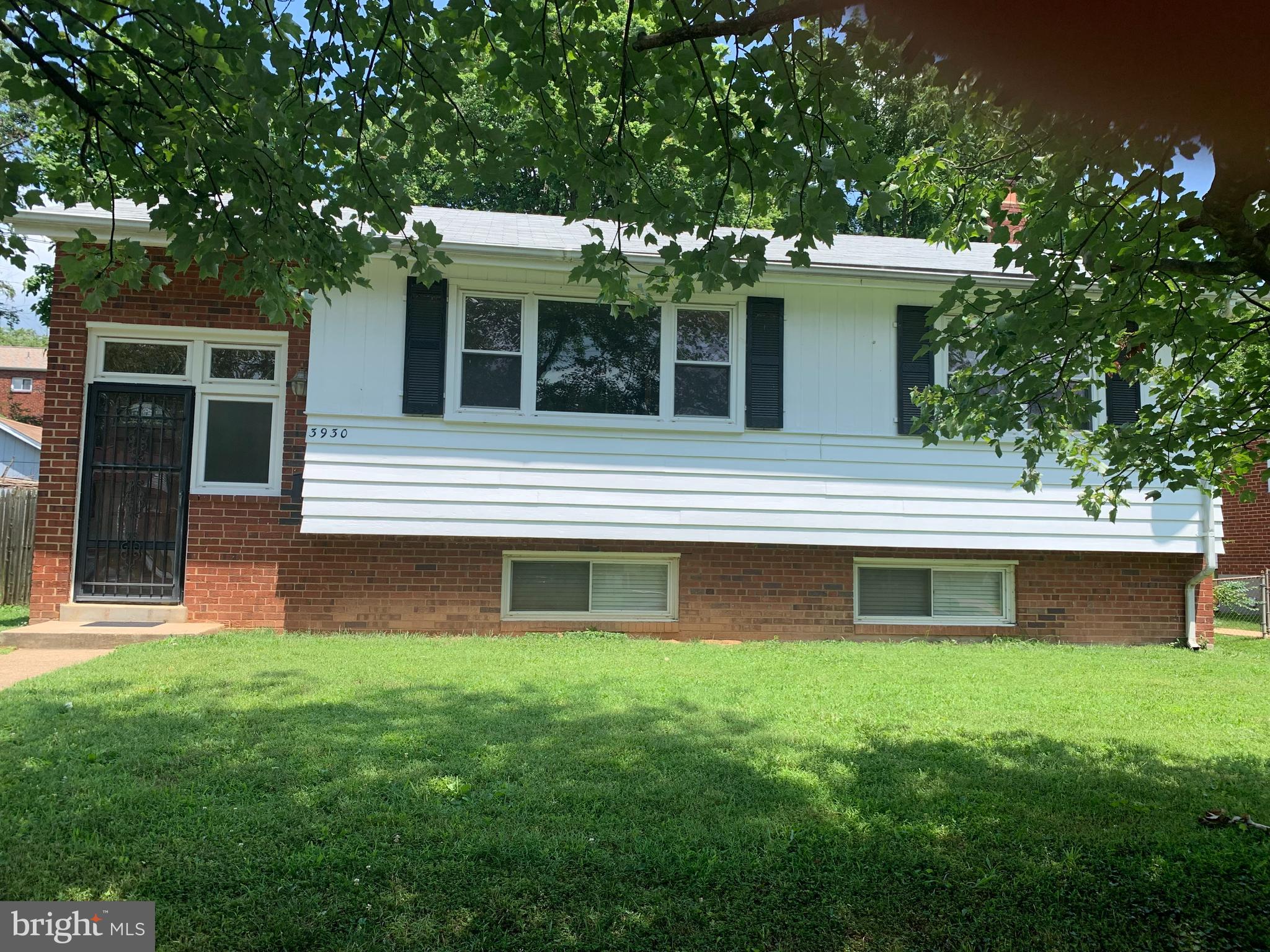 3930 Wendy Lane Silver Spring, MD 20906 - Photo 3 of 35 Gallery Image 3