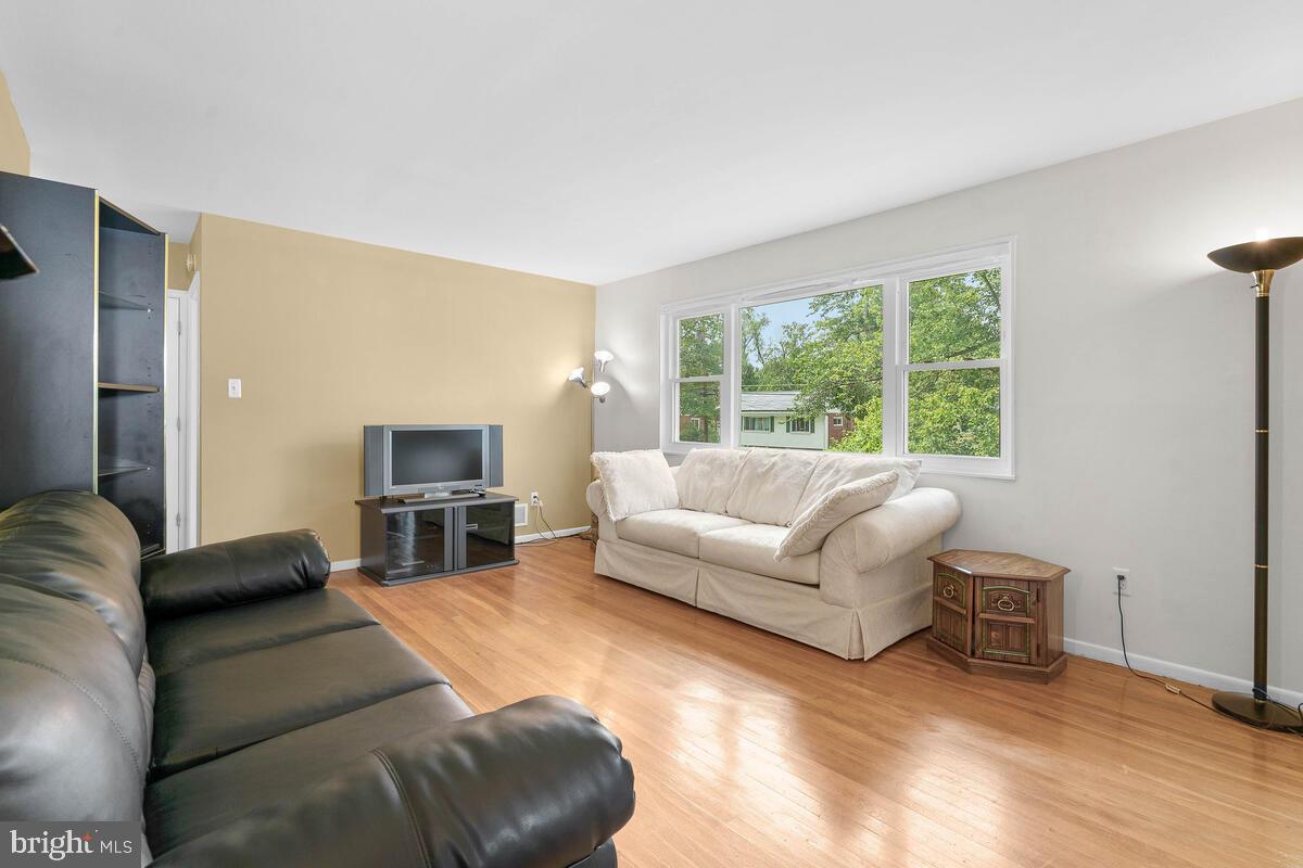 3930 Wendy Lane Silver Spring, MD 20906 - Photo 8 of 35 Gallery Image 8