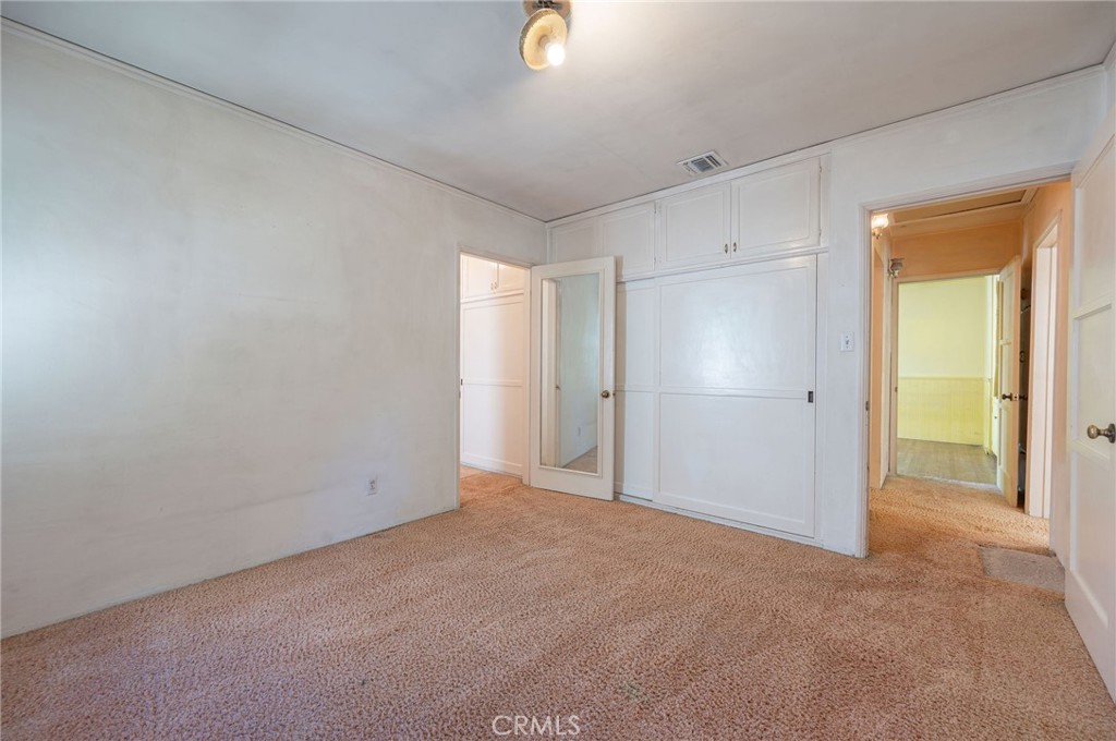 1425 Thompson Avenue Glendale, CA 91201 - Photo 35 of 44 a view of an empty room