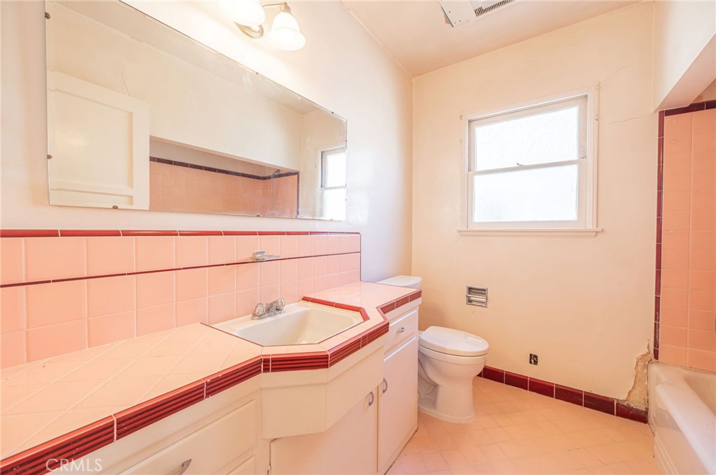 1425 Thompson Avenue Glendale, CA 91201 - Photo 36 of 44 a bathroom with a sink and a toilet
