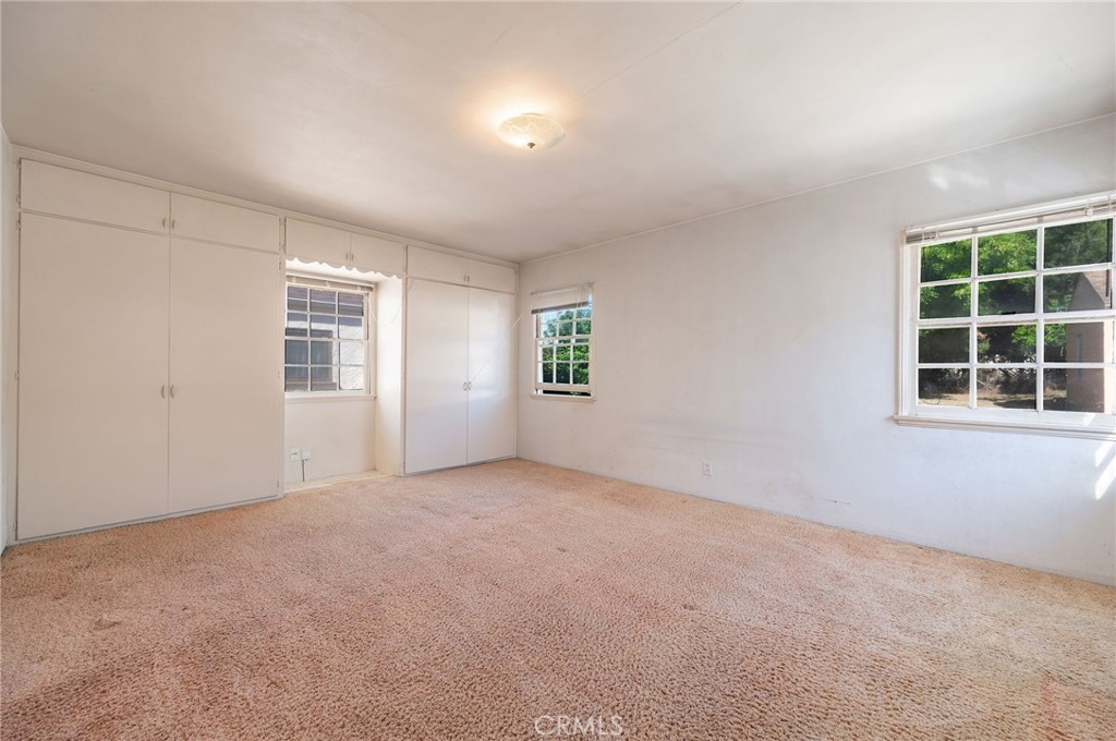 1425 Thompson Avenue Glendale, CA 91201 - Photo 39 of 44 an empty room with windows