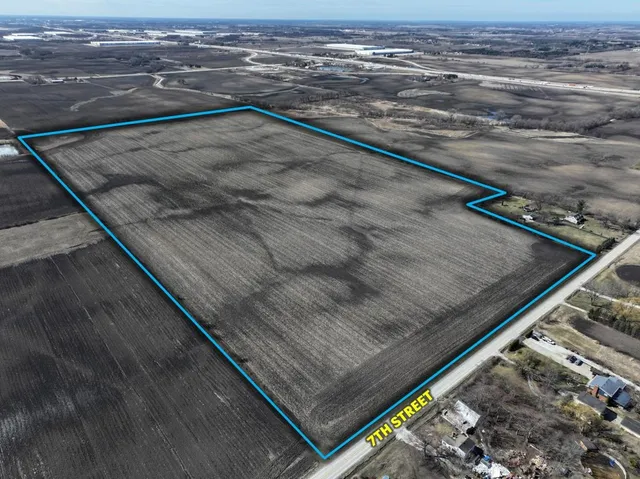 $7,761,000 | 77.61 M/l Acres 7th, Kenosha, WI 53144