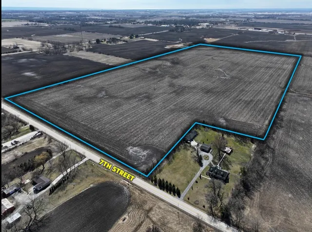$7,761,000 | 77.61 M/l Acres 7th, Kenosha, WI 53144