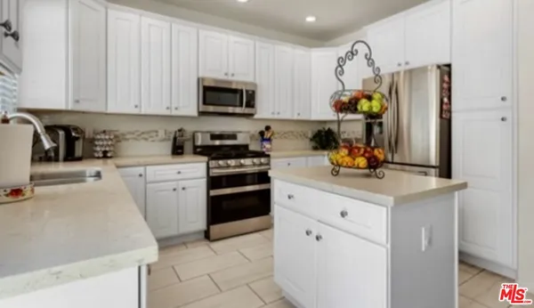 $4,200 | 32209 Corte Carmona, Temecula, CA 92592