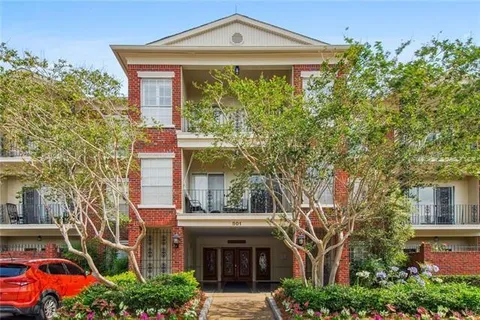 $510,000 | 801 Rue Dauphine, Unit 201, Metairie, LA 70005