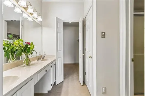 $510,000 | 801 Rue Dauphine, Unit 201, Metairie, LA 70005