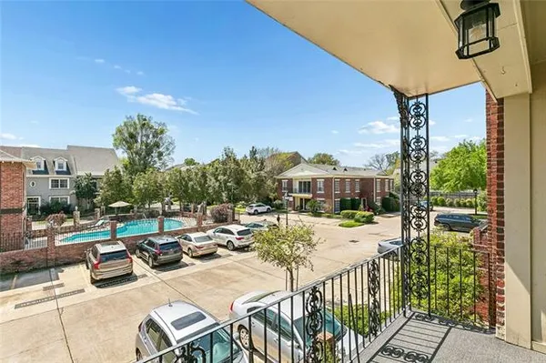 $510,000 | 801 Rue Dauphine, Unit 201, Metairie, LA 70005