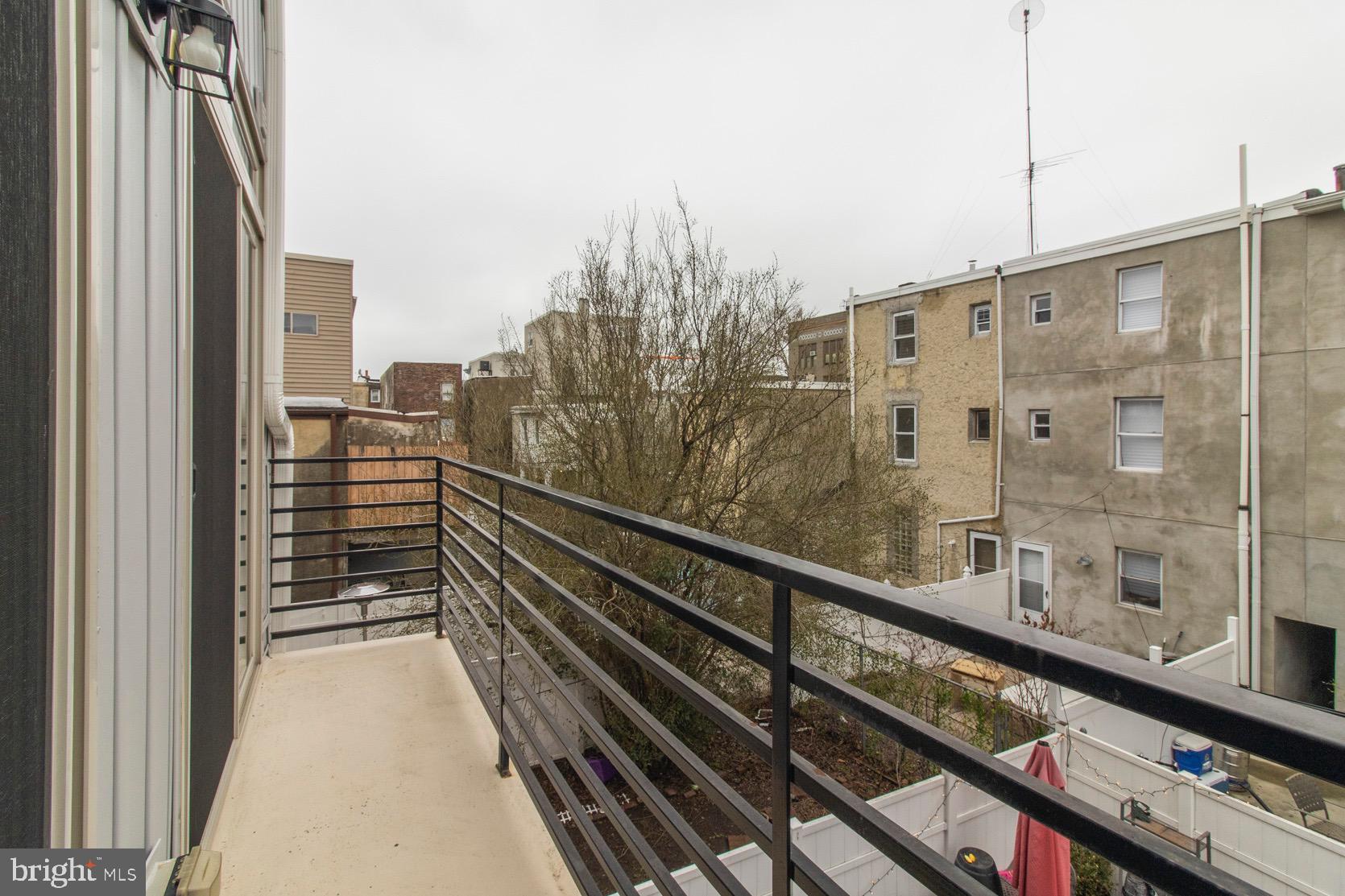 1623 Carpenter Street, Unit 2 Philadelphia, PA 19146 - Photo 2 of 10