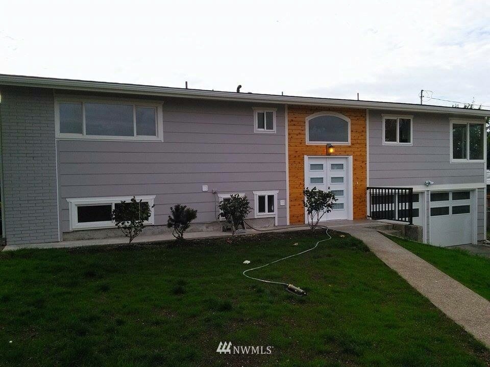 3013 Northeast 8th Street Renton, WA 98056 - Photo 1 of 24