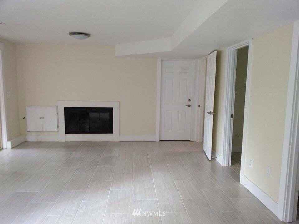 3013 Northeast 8th Street Renton, WA 98056 - Photo 13 of 24