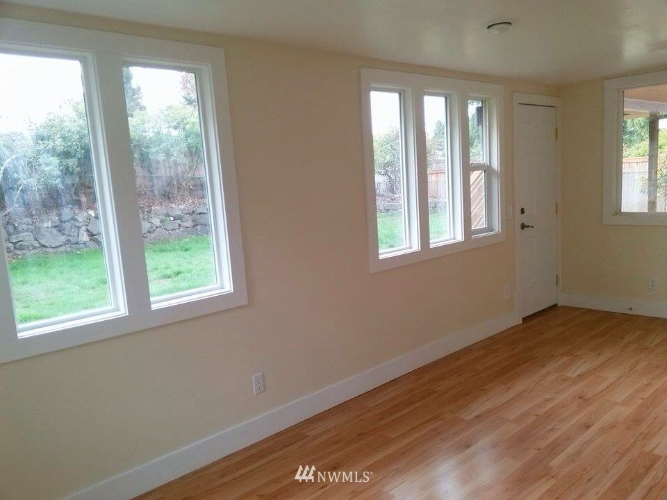 3013 Northeast 8th Street Renton, WA 98056 - Photo 15 of 24