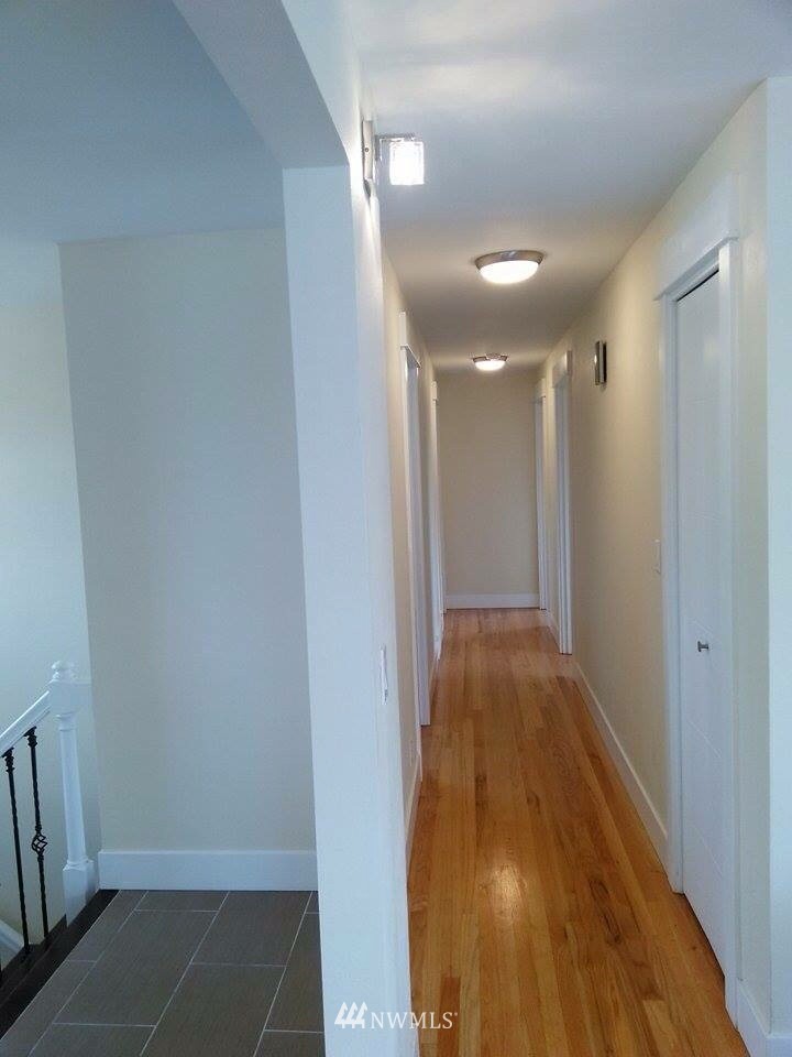 3013 Northeast 8th Street Renton, WA 98056 - Photo 7 of 24