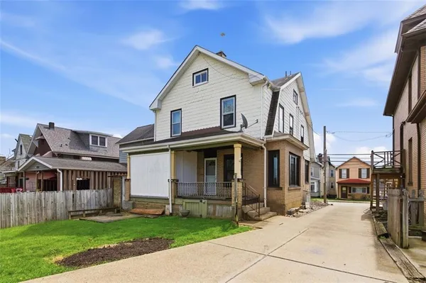 $198,000 | 637 East 10th Avenue, Tarentum, PA 15084