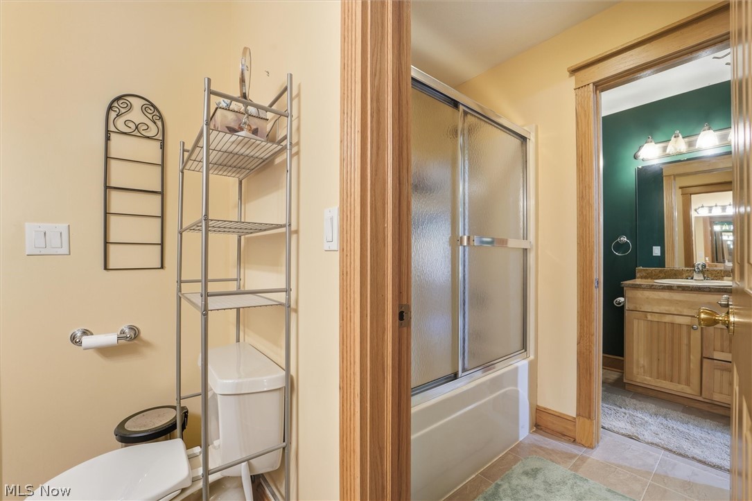 2928 Placid Pointe Road Conneaut, OH 44030 - Photo 32 of 40 upstairs bathroom