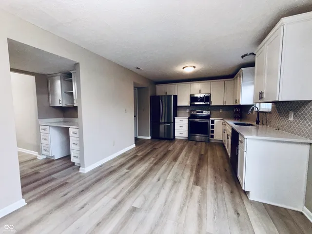 $2,475 | 12381 East 131st Street, Fishers, IN 46037