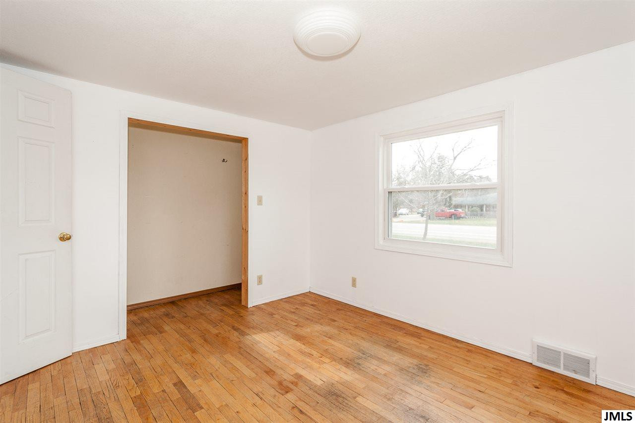 5562 Brooklyn Road Jackson, MI 49201 - Photo 13 of 24 Photo 18