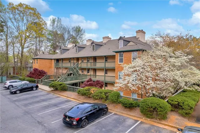 $209,900 | 113 Brittany Court, Duluth, GA 30096