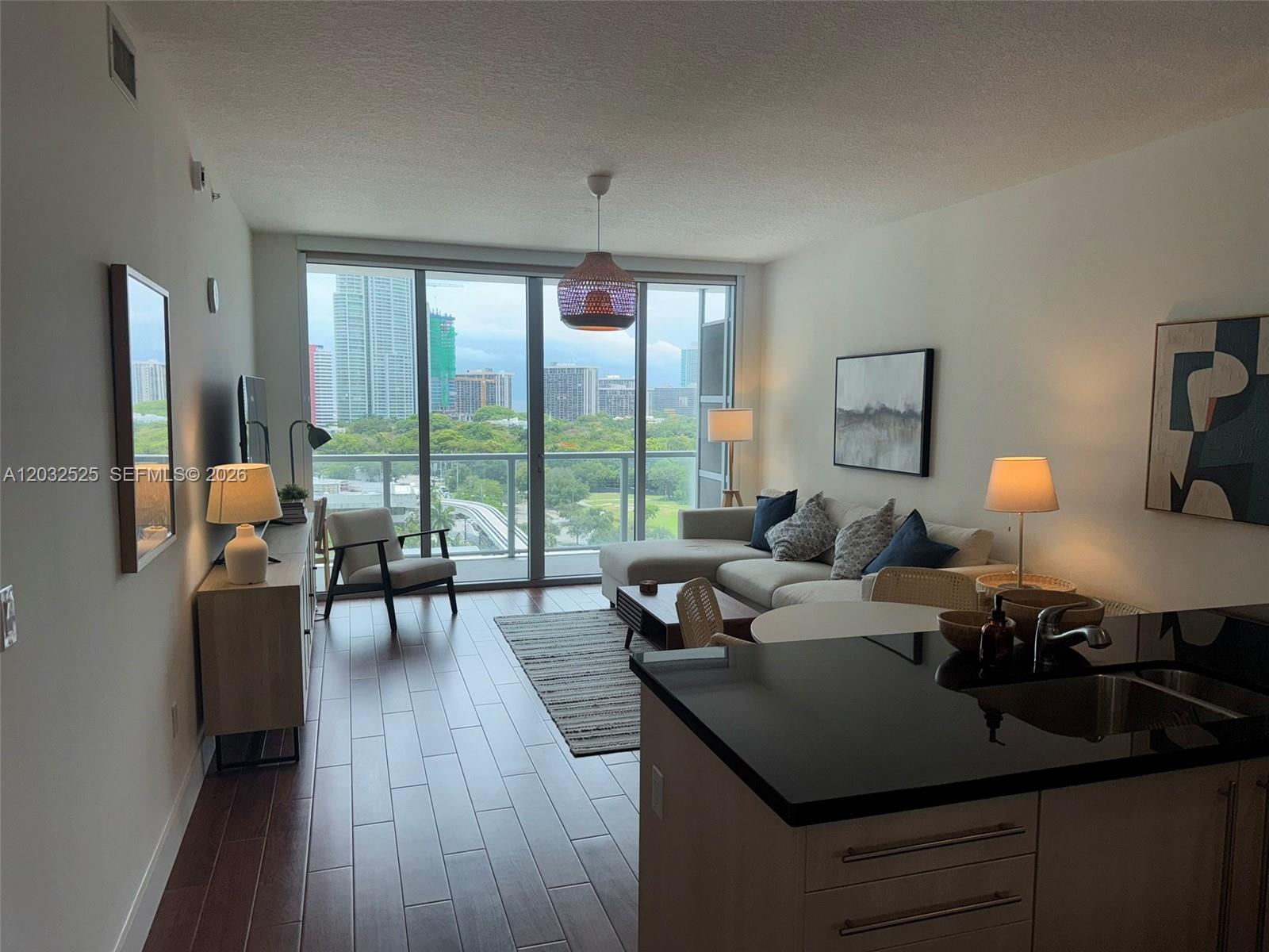 79 Southwest 12th Street, Unit 1502 Miami, FL 33130 - Photo 5 of 32
