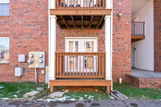 $995 | 230 Timber Ct Drive, Unit E, Clarksville, TN 37043